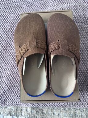 Brand New - Rothy’s Women’s Braided Clog - Acorn Size 6